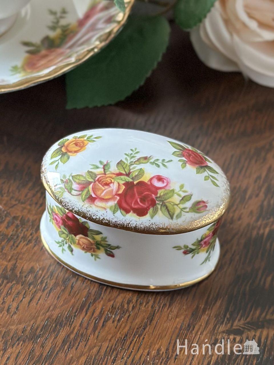 フランスで見つけたアンティークリモージュの器、ふんわり描かれた花柄