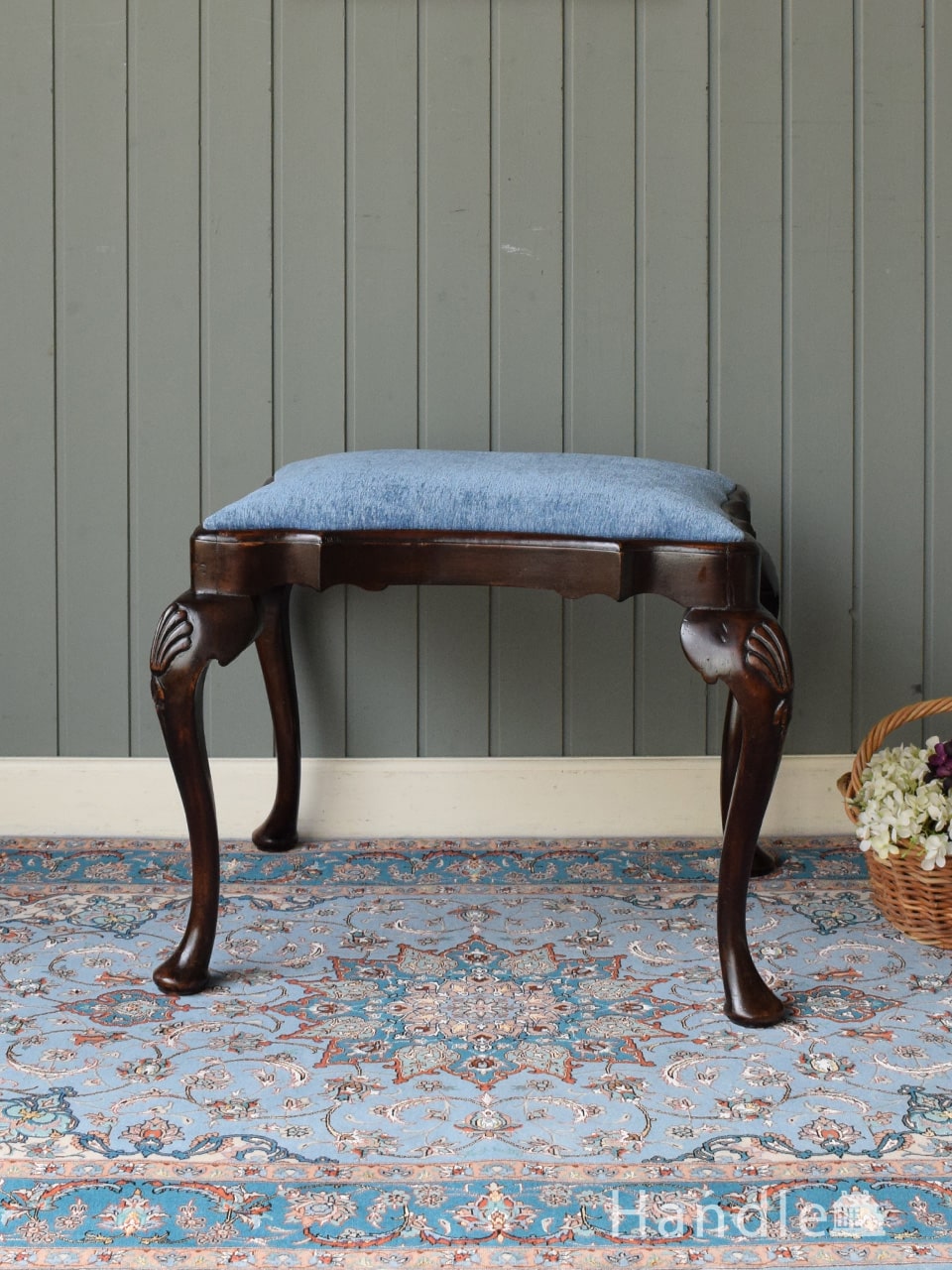 英国のアンティークチェア、猫脚が優雅な高級感溢れるフットベンチ