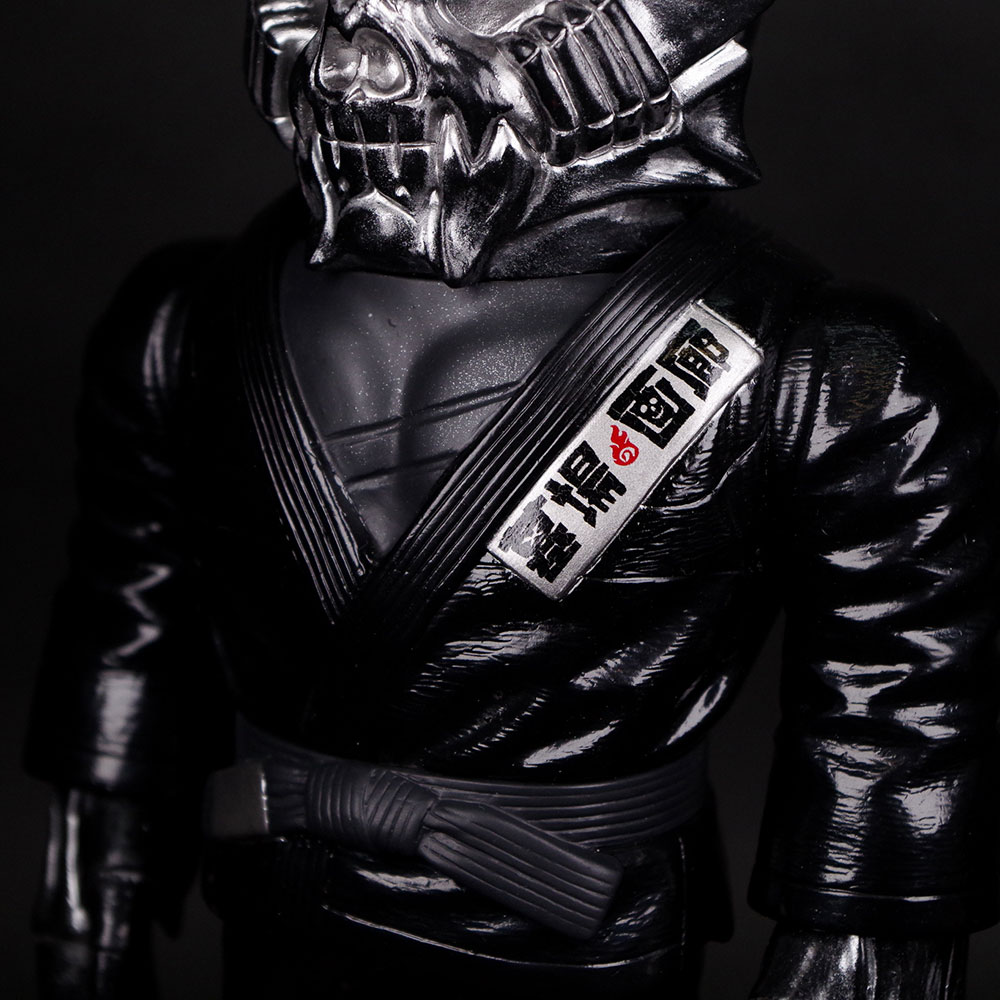 人気の柔術アニマルファイターズより新作「柔術スカルビートル（墓場