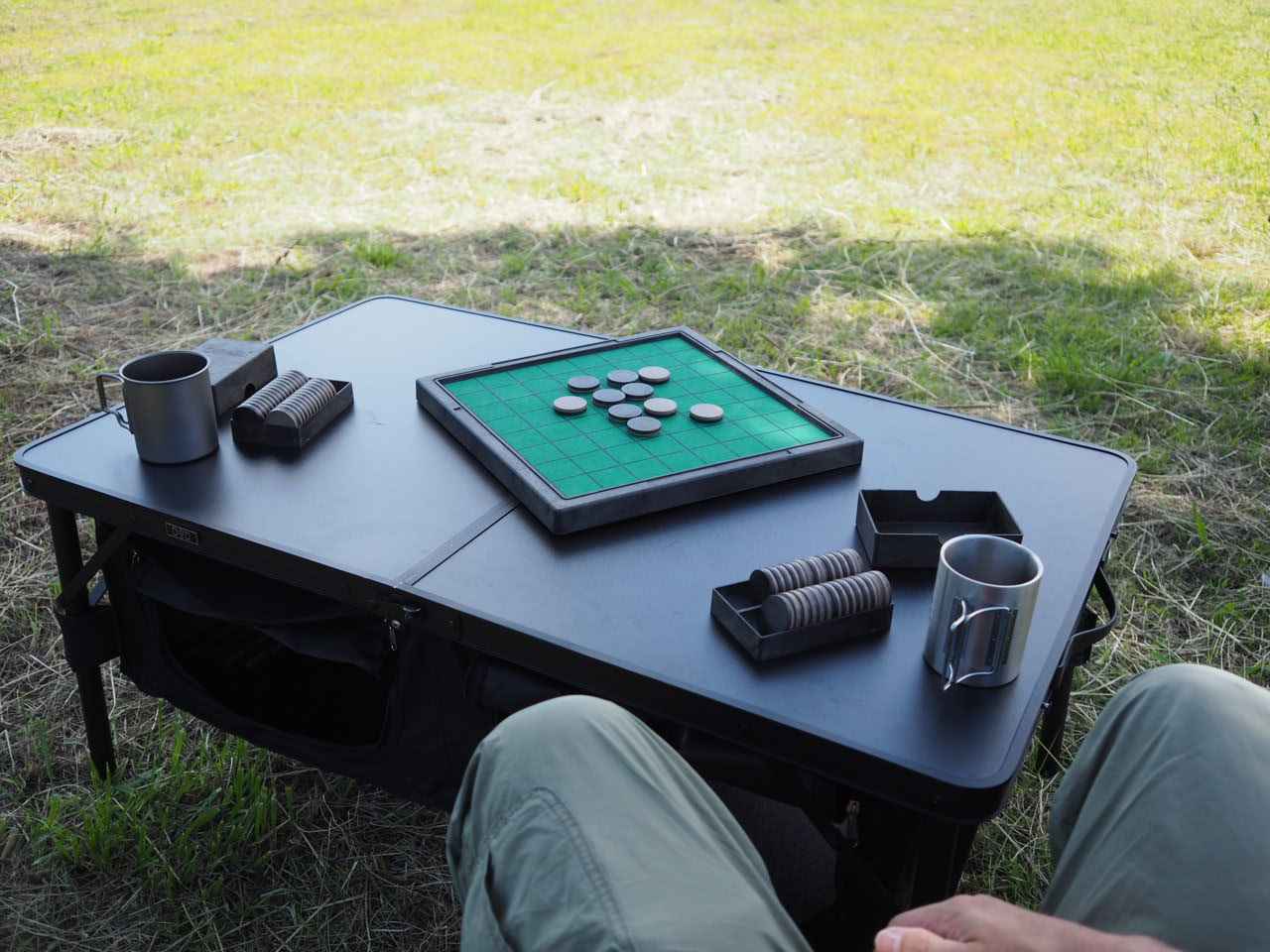 DOD「グッドラックテーブル」は収納スペース付き！車の荷室では収納棚