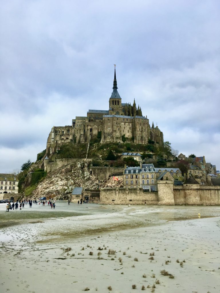 塔の上のラプンツェル』コロナ王国のモデル♡フランスのモンサン