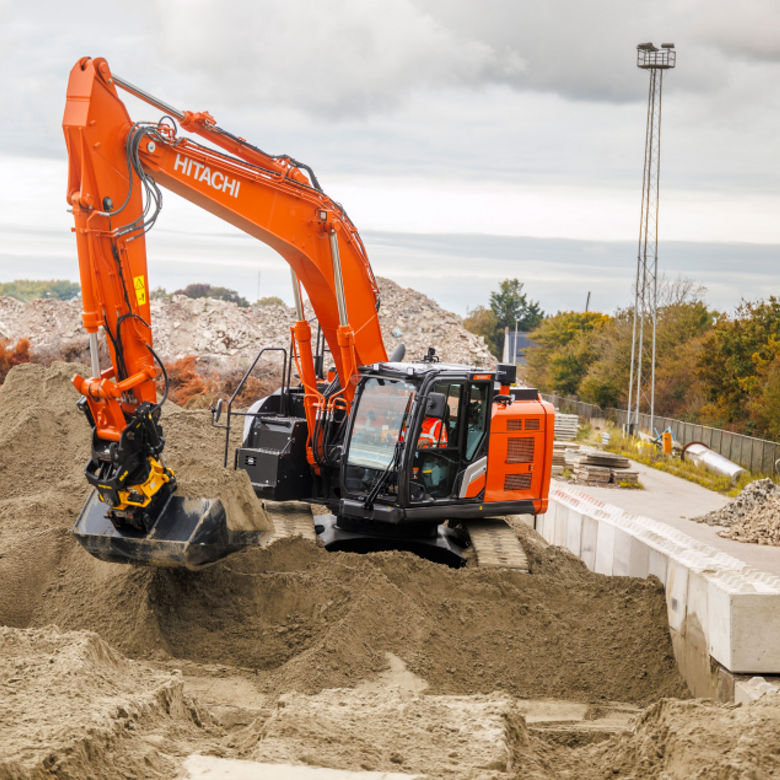 Introducing the Hitachi ZX375USLC-7 excavator - HitachiCM Europe