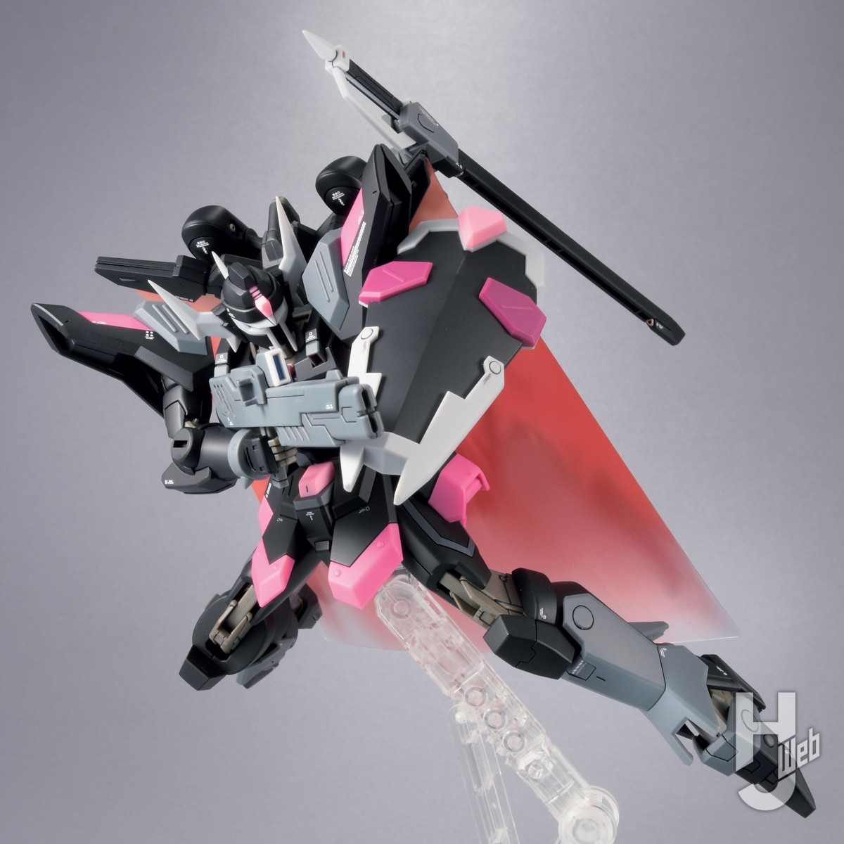 スピネル」の名を持つ「ブラックナイトスコード ルドラ」リュー機を