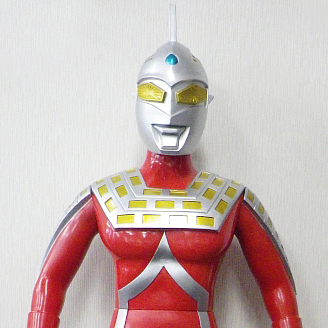 ウルトラセブン』のソフビがプレックスより登場！ 全高120センチの