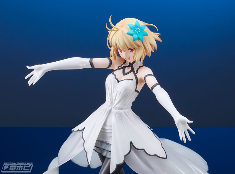 月姫 -A piece of blue glass moon-』より、アルクェイドが耐熱ドレス