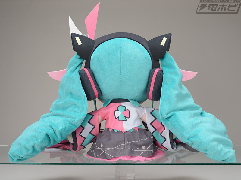 マジカルミライ2020」公式ビジュアルのミクさんがカワイイぬいぐるみに