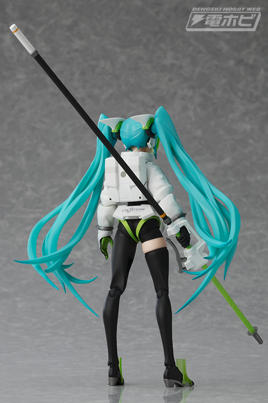 初音ミク GTプロジェクト』宇宙服風の衣装を身にまとったレーシング