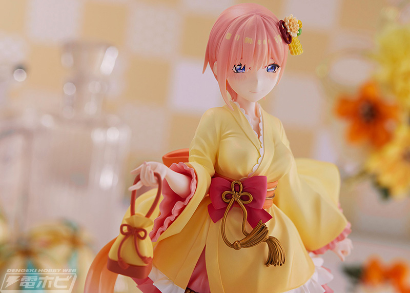 映画『五等分の花嫁』よりミニスカ浴衣姿の中野一花がTENITOLシリーズ