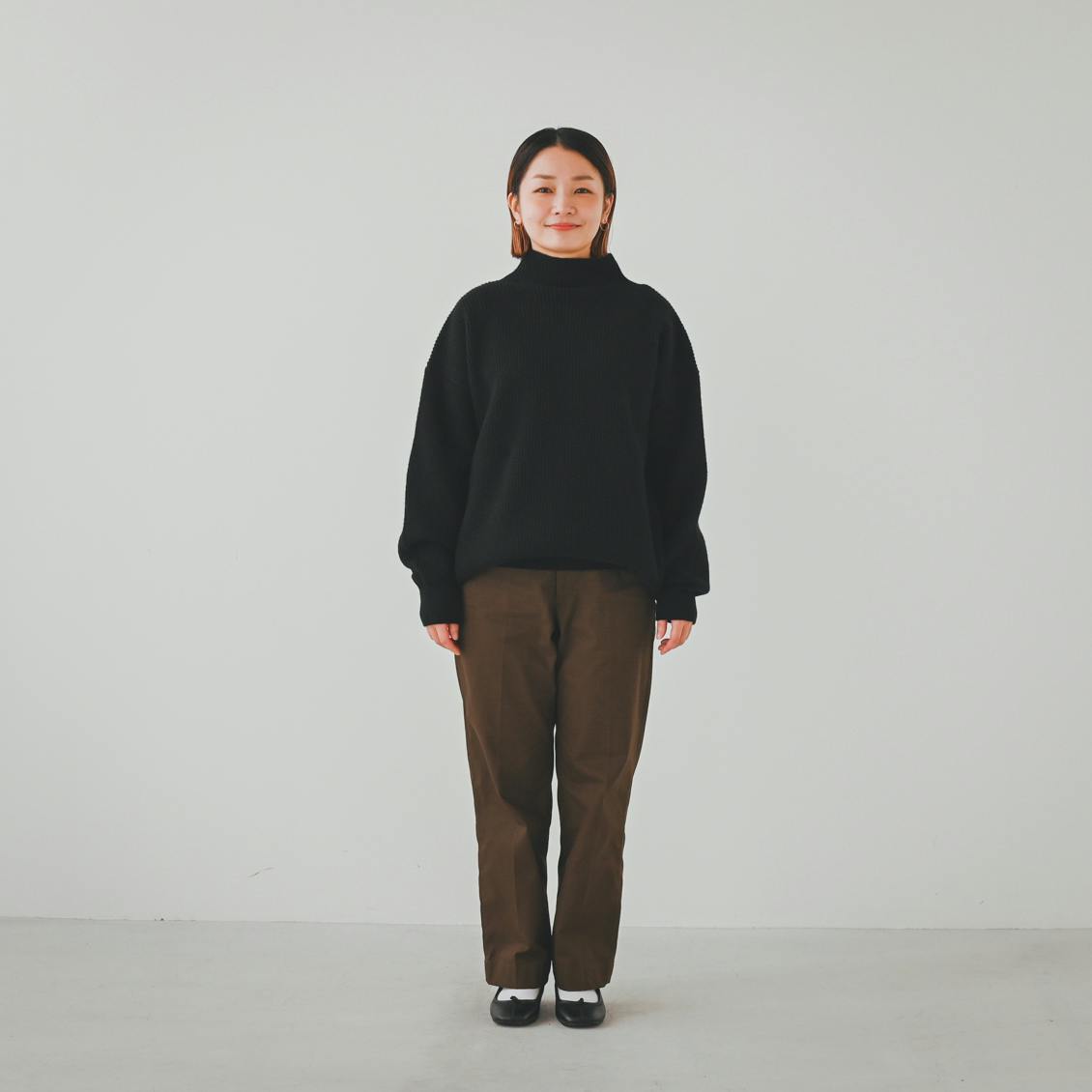 着用レビュー】あったかウールのミドル丈ニットをスタッフ4名が着てみ