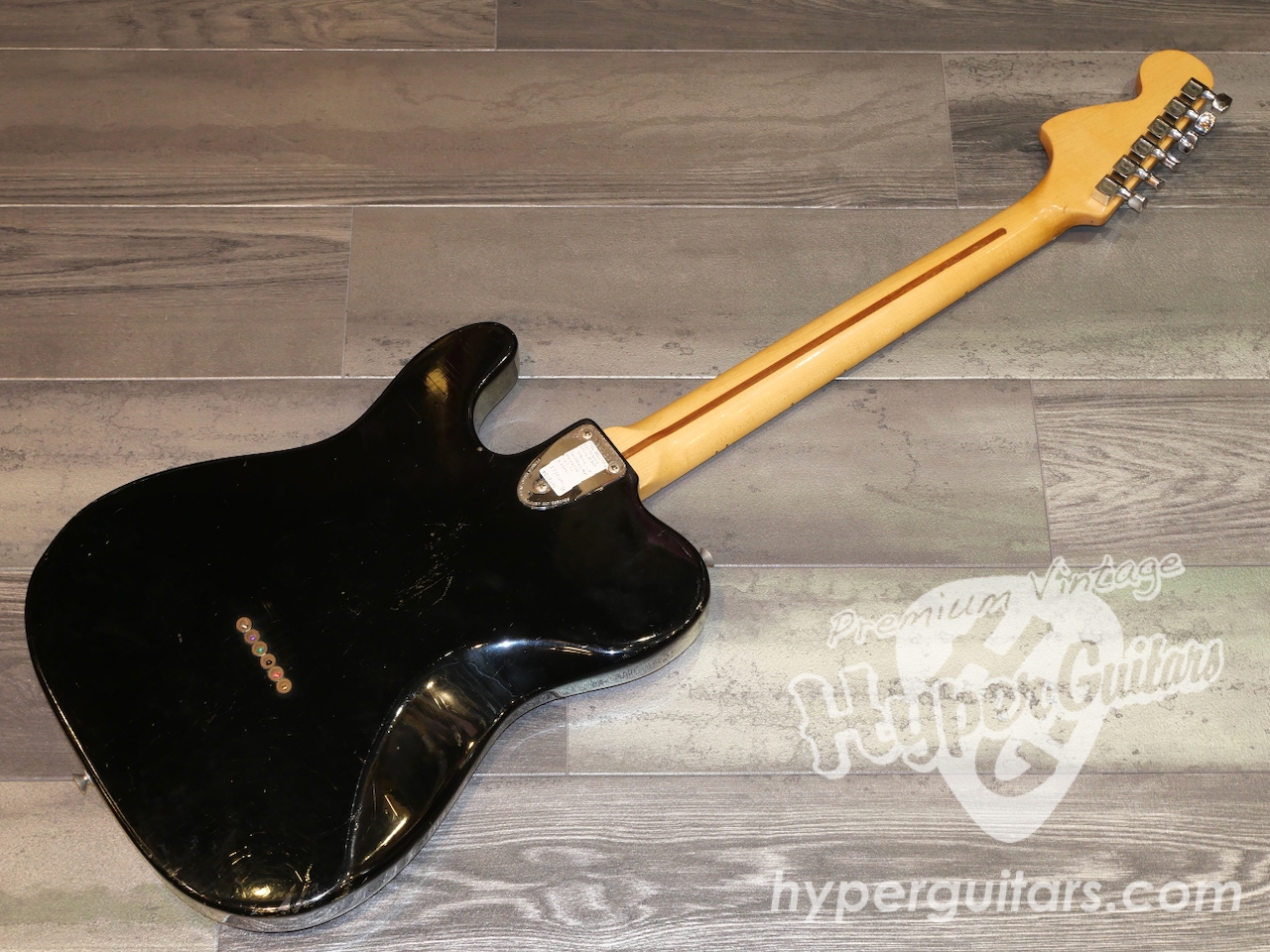 Fender '73 Telecaster Deluxe - ブラック / メイプル - ハイパー