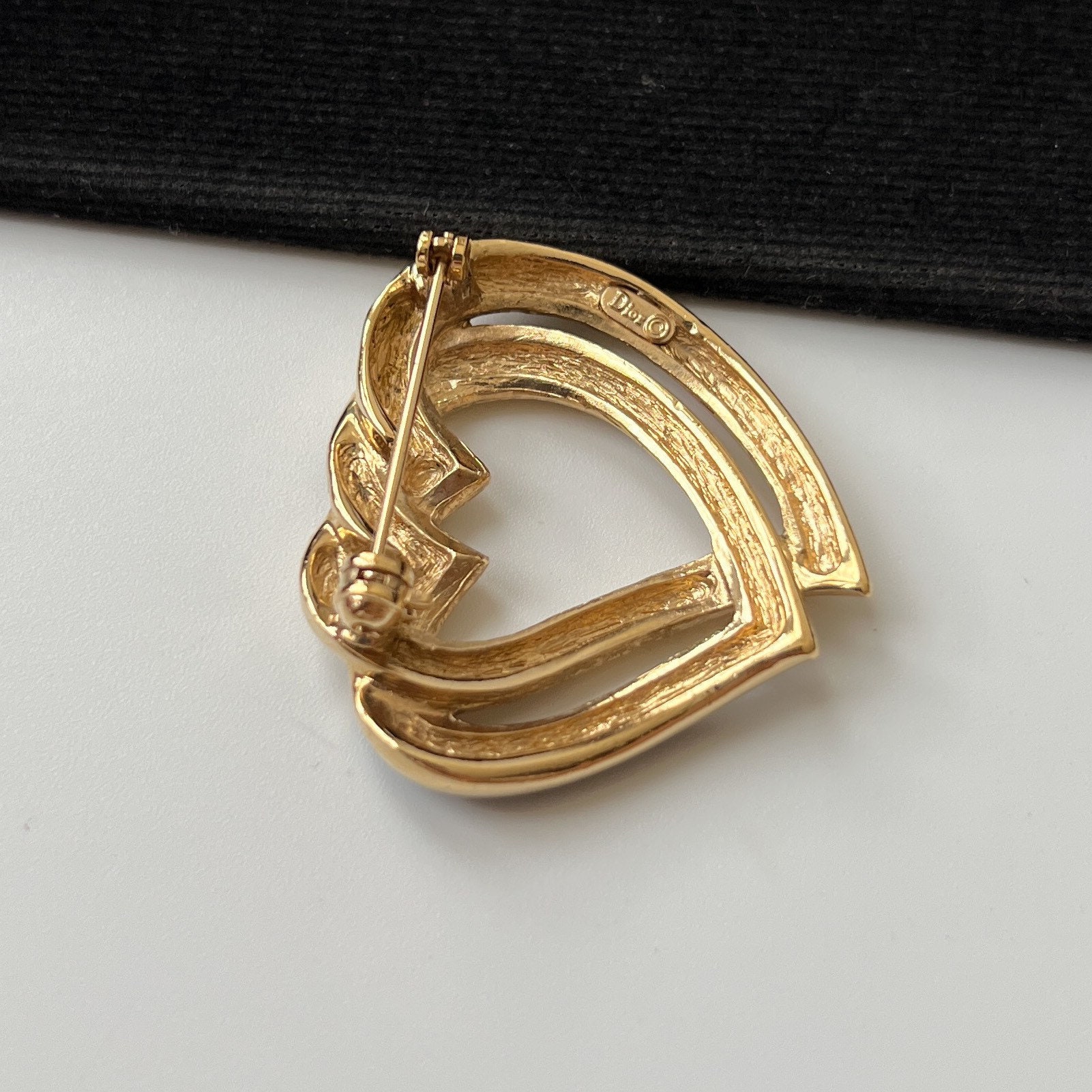 CHRISTIAN DIOR Vintage Heart Brooch - Etsy