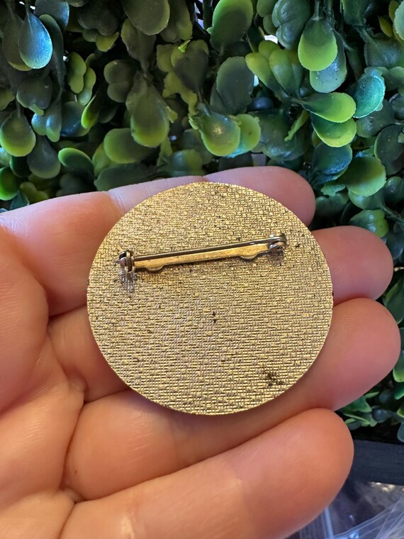 ヴィンテージエナメルバードブローチ：チッピーゴールドトーンピン