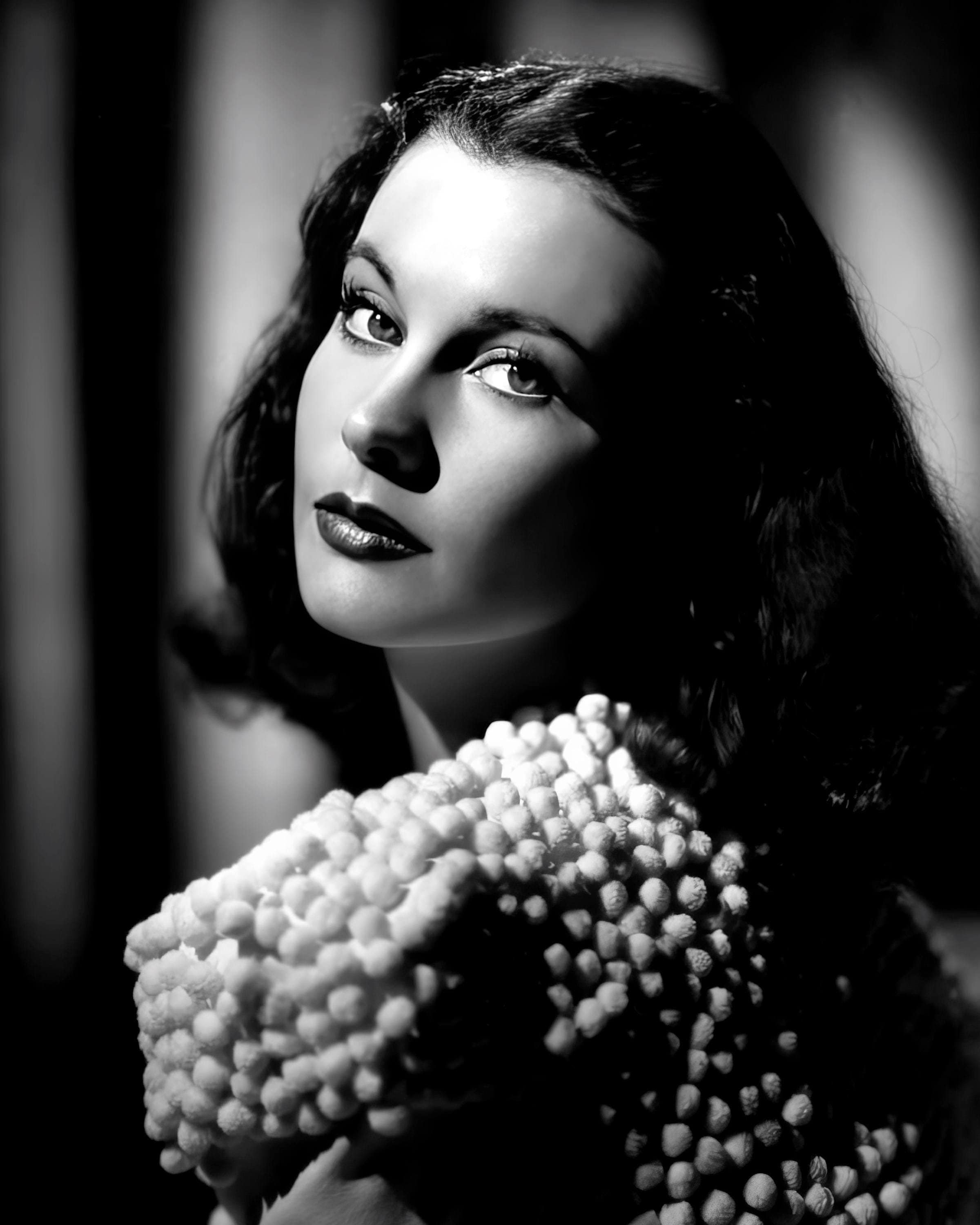 ヴィヴィアン・リー 1940 年代頃のスタジオポートレート - 白黒、複数