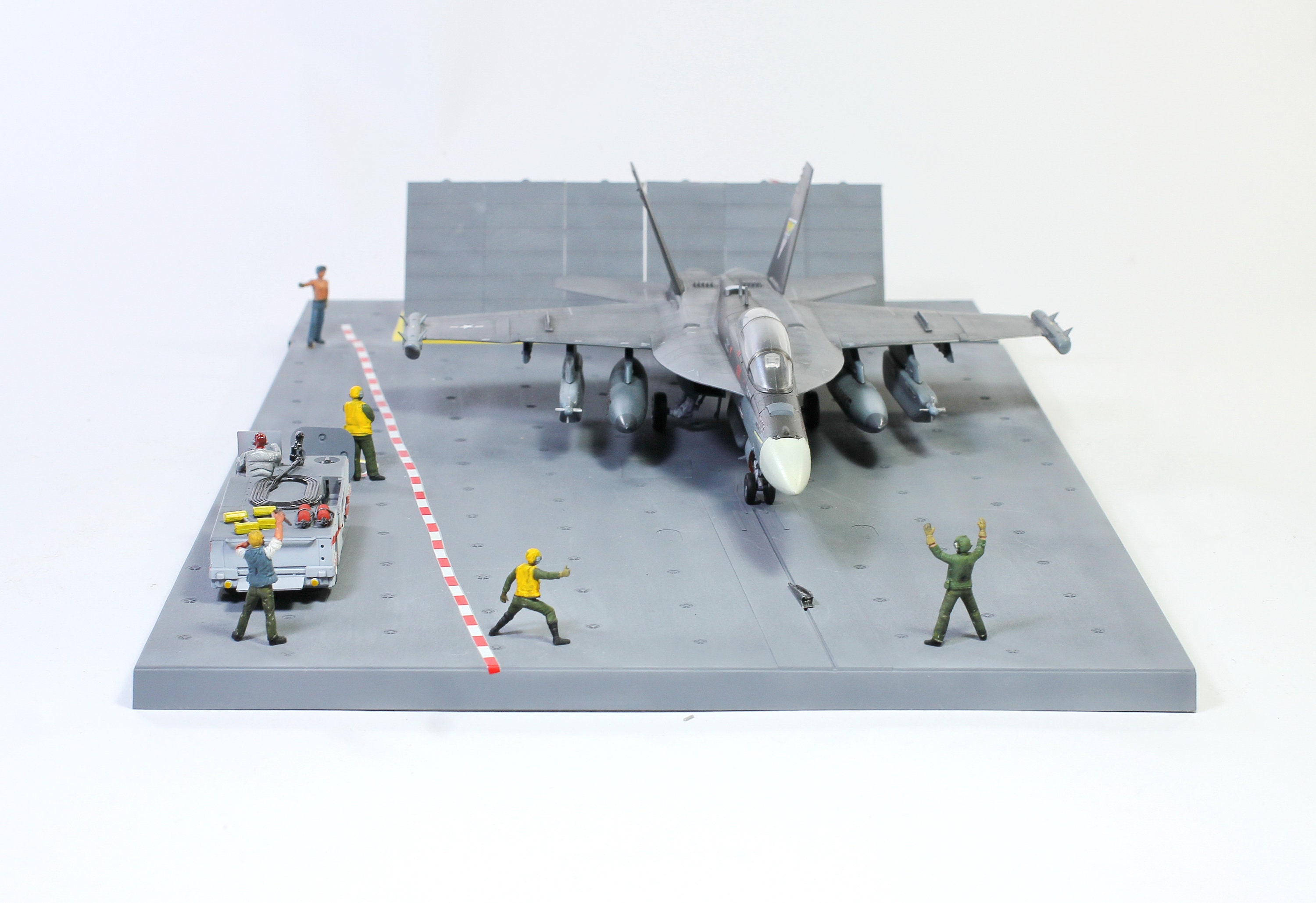 手作り 1:72 アメリカ海軍 空母デッキ ジオラマベース - Etsy 日本