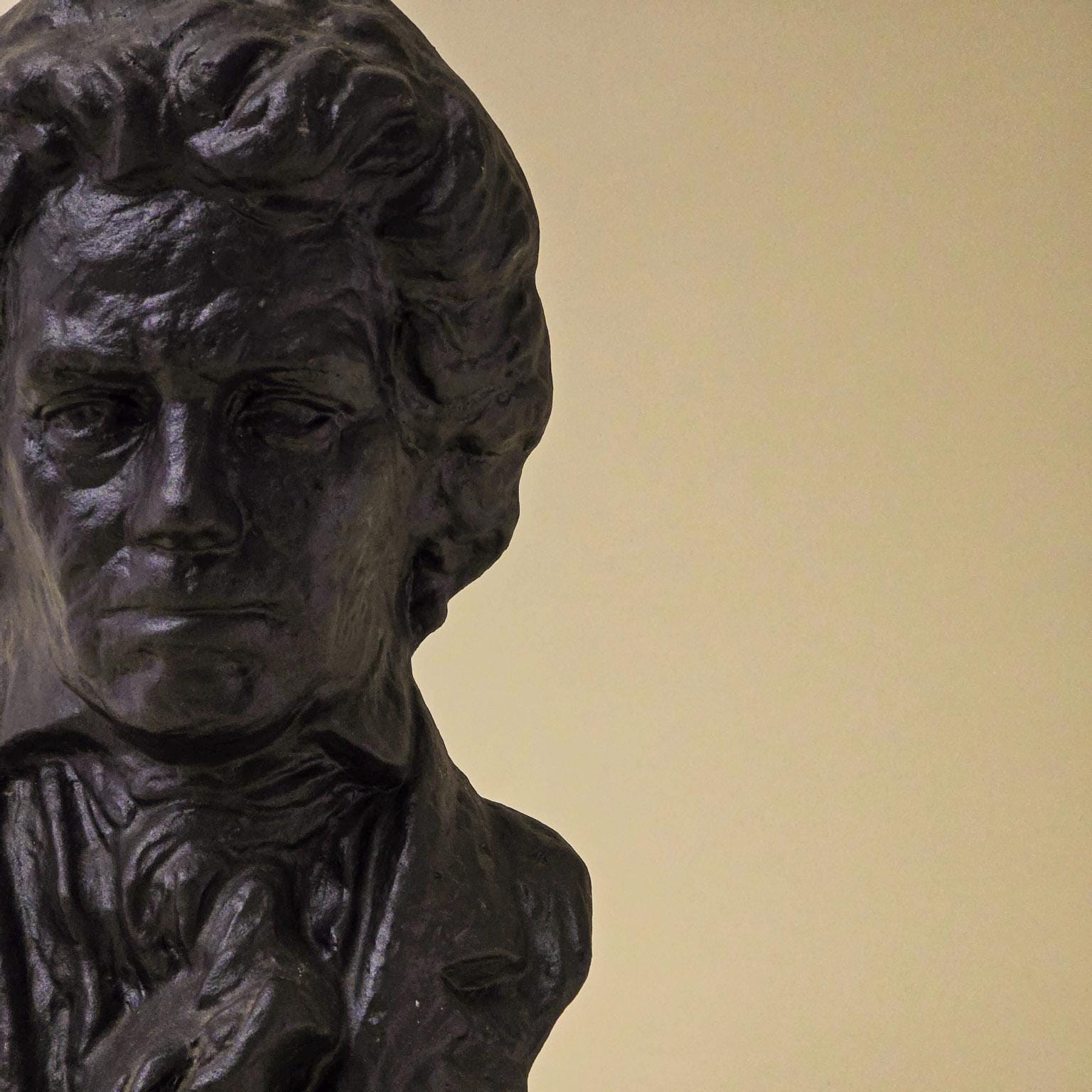 1961年製ヴィンテージ ベートーヴェン胸像：陶器製音楽装飾 - Etsy 日本