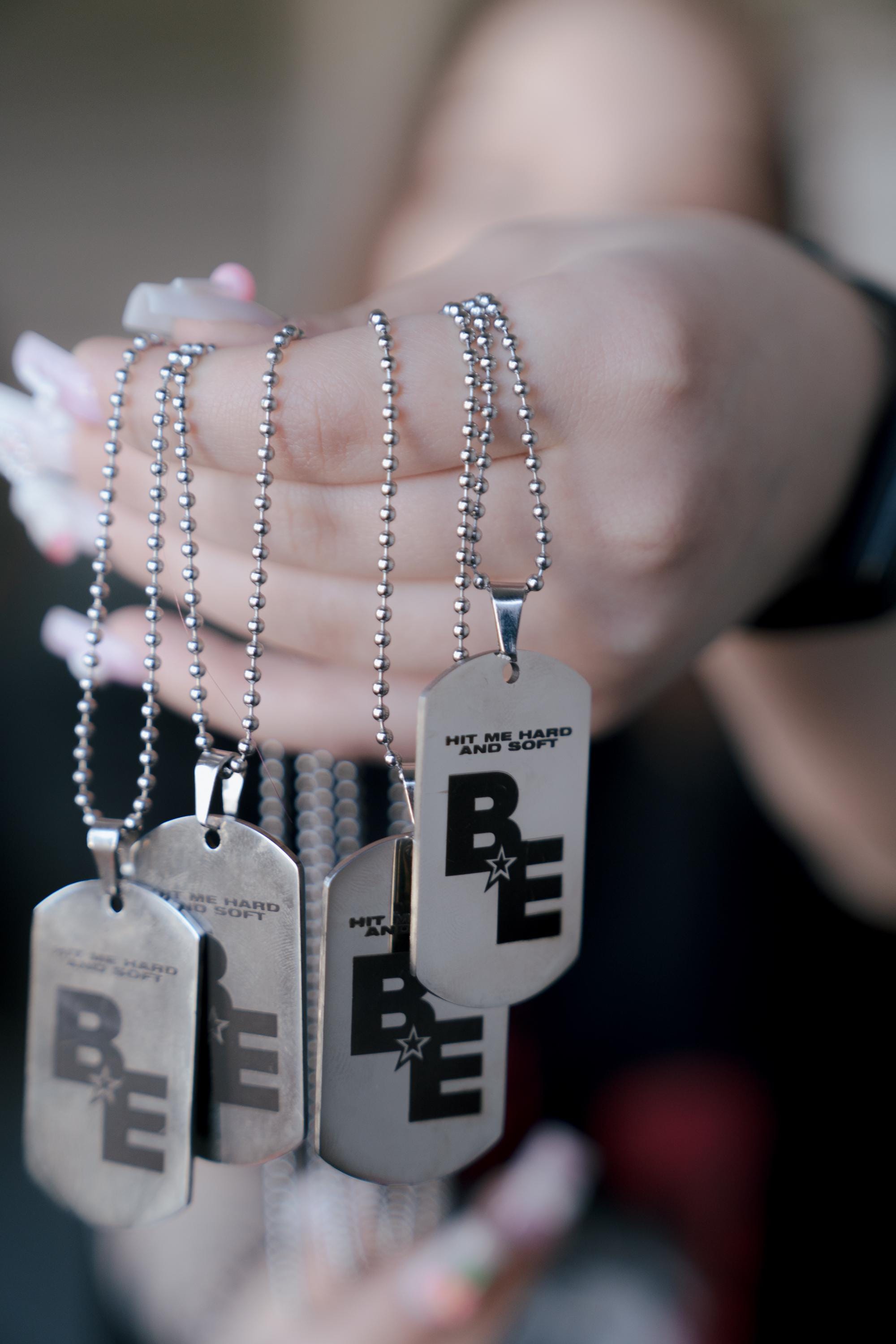 Black billie eilish blohsh necklace - Etsy 日本
