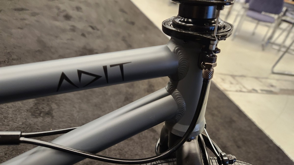 MATT GREY 18 INCH WHEEL ARES BIKES ''ADIT'' BMX FLATLAND ALUMINIUM