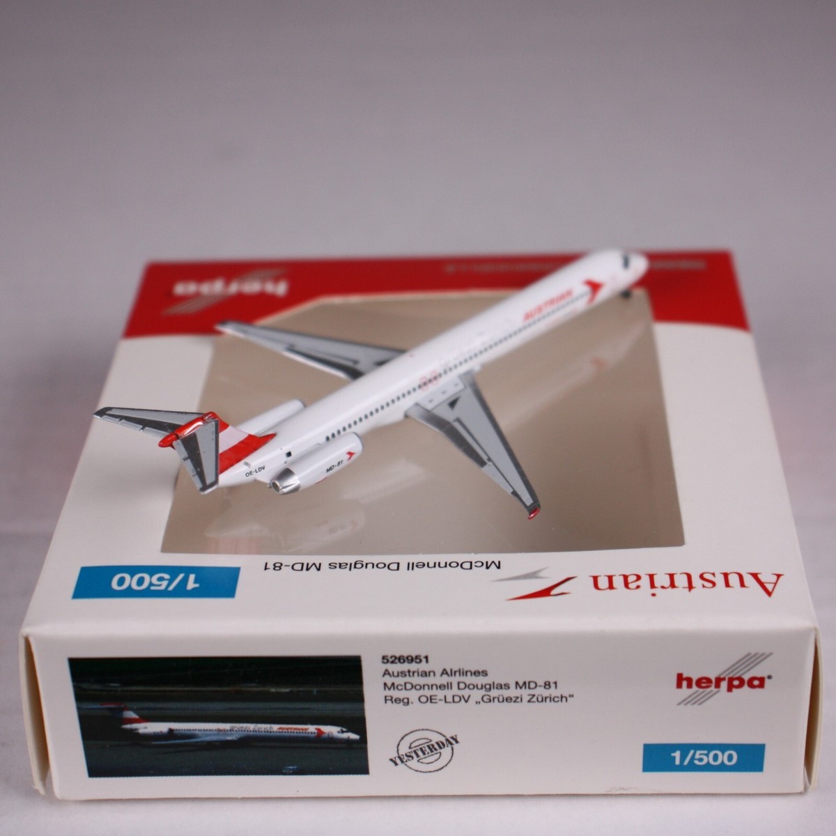 Herpa 526951 Austrian Douglas MD-81 Gruezi Zurich 1:500 Model