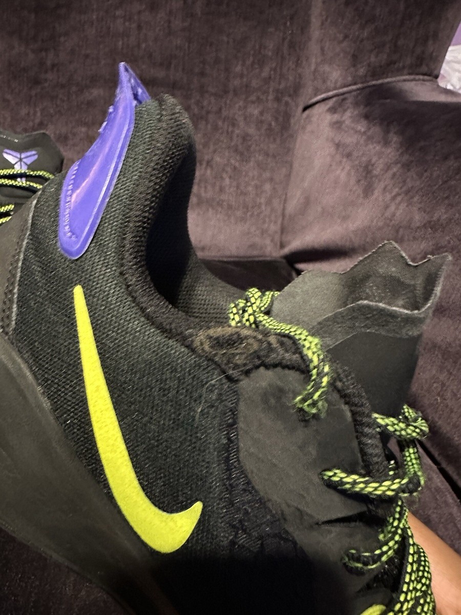 Size 11.5- Nike Kobe Mamba Fury 