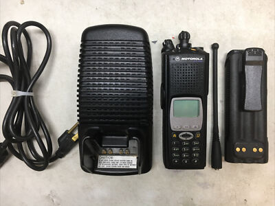 MOTOROLA XTS5000 III 700 - 800mhz P25 DIGITAL RADIO H18UCH9PW7AN