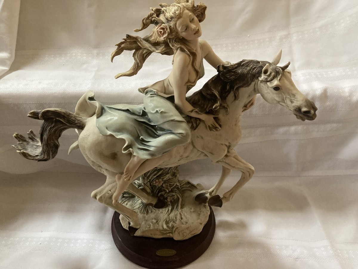 Giuseppe Armani Florance Figurine Liberty Lady w/ Horse 903C
