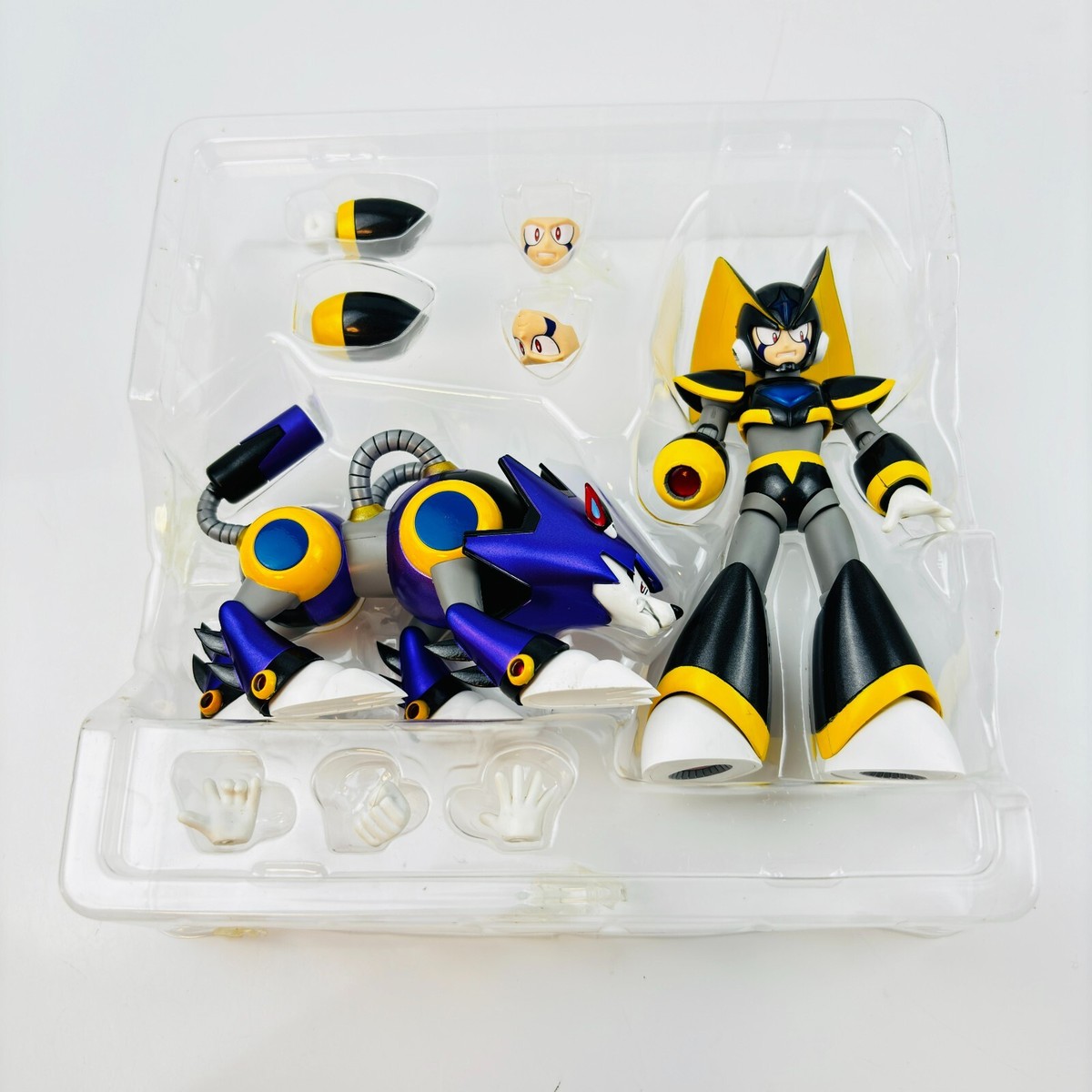 Bandai D-arts Megaman Rockman Bass Forte Figure CAPCOM Bass and
