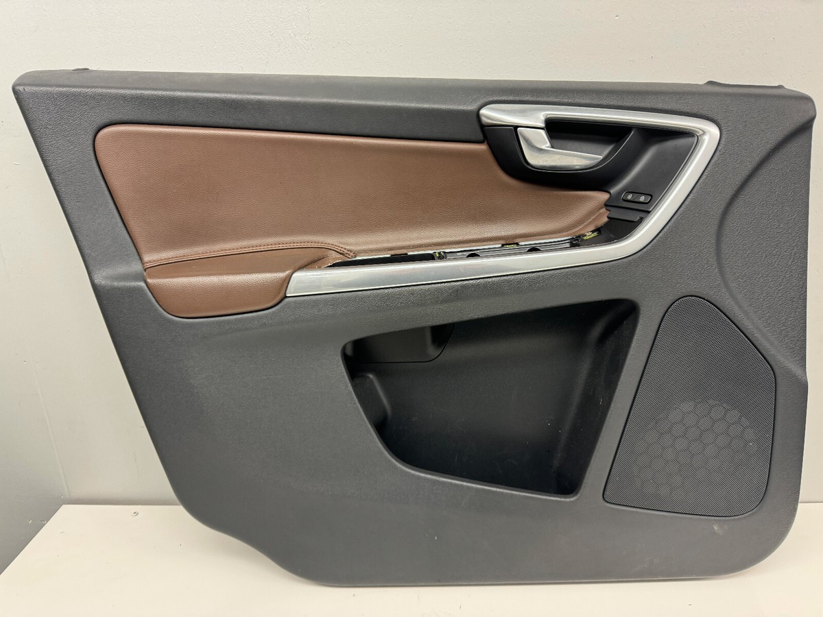 10-16 Volvo XC60 Left Front Door Panel Black w/ Hazel Brown