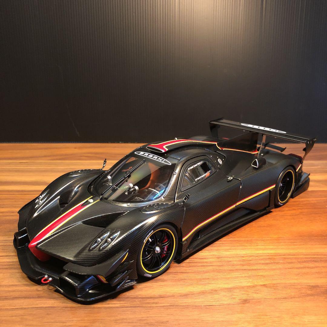 Autoart 1/18 Pagani Zonda Revolution Carbon Black Launch version