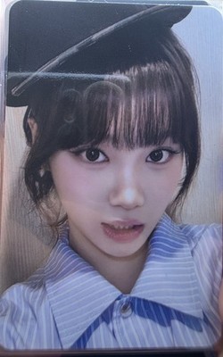 Le Sserafim Spaghetti Chaewon Photocards hello82, compact, and