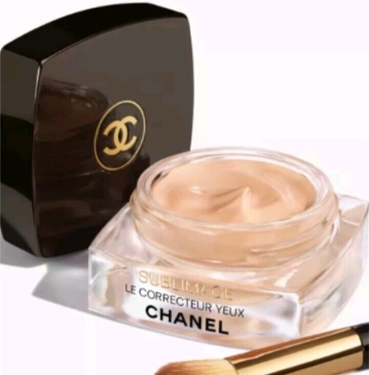 Chanel Sublimage le Correcteur Yeux Radiance-Generating Concealing