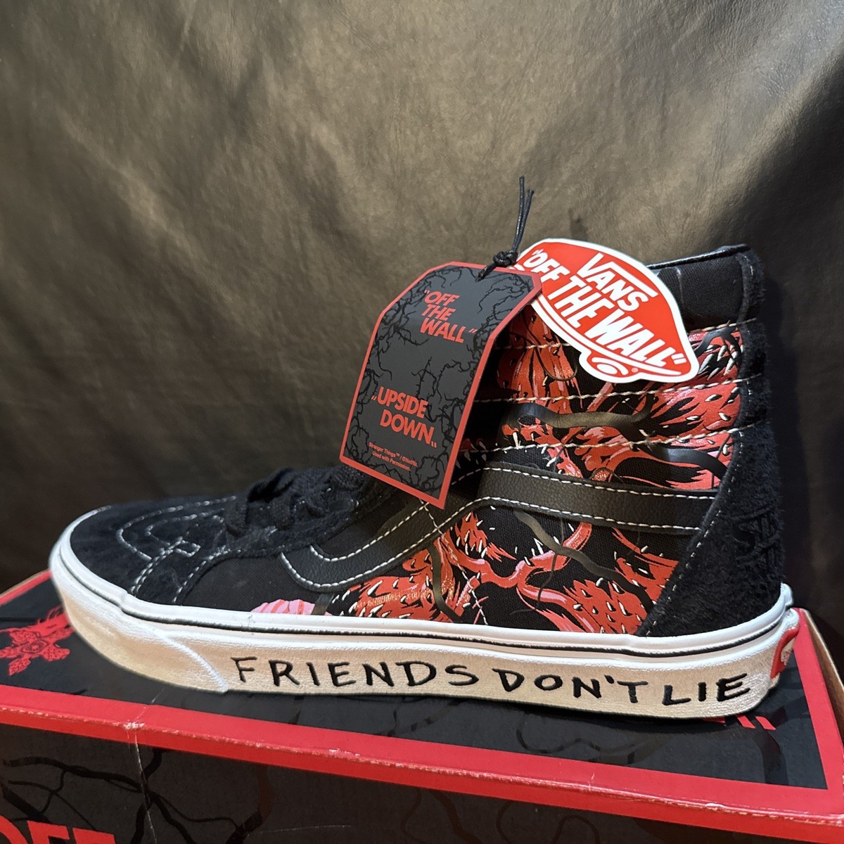Vans X Stranger Things Men's 10 SK8-Hi Reissue Friends Don't Lie