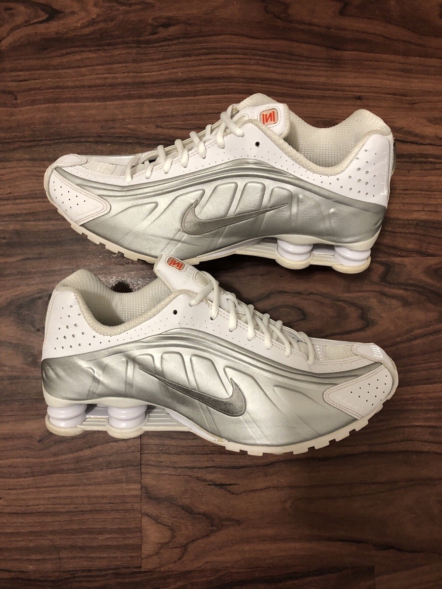Nike Shox R4 White Metallic Silver Men's 10.5 US [104265-131