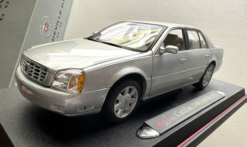 Maisto 💫 Cadillac 2000 Deville DTS 1:18 Scale Touring Sedan