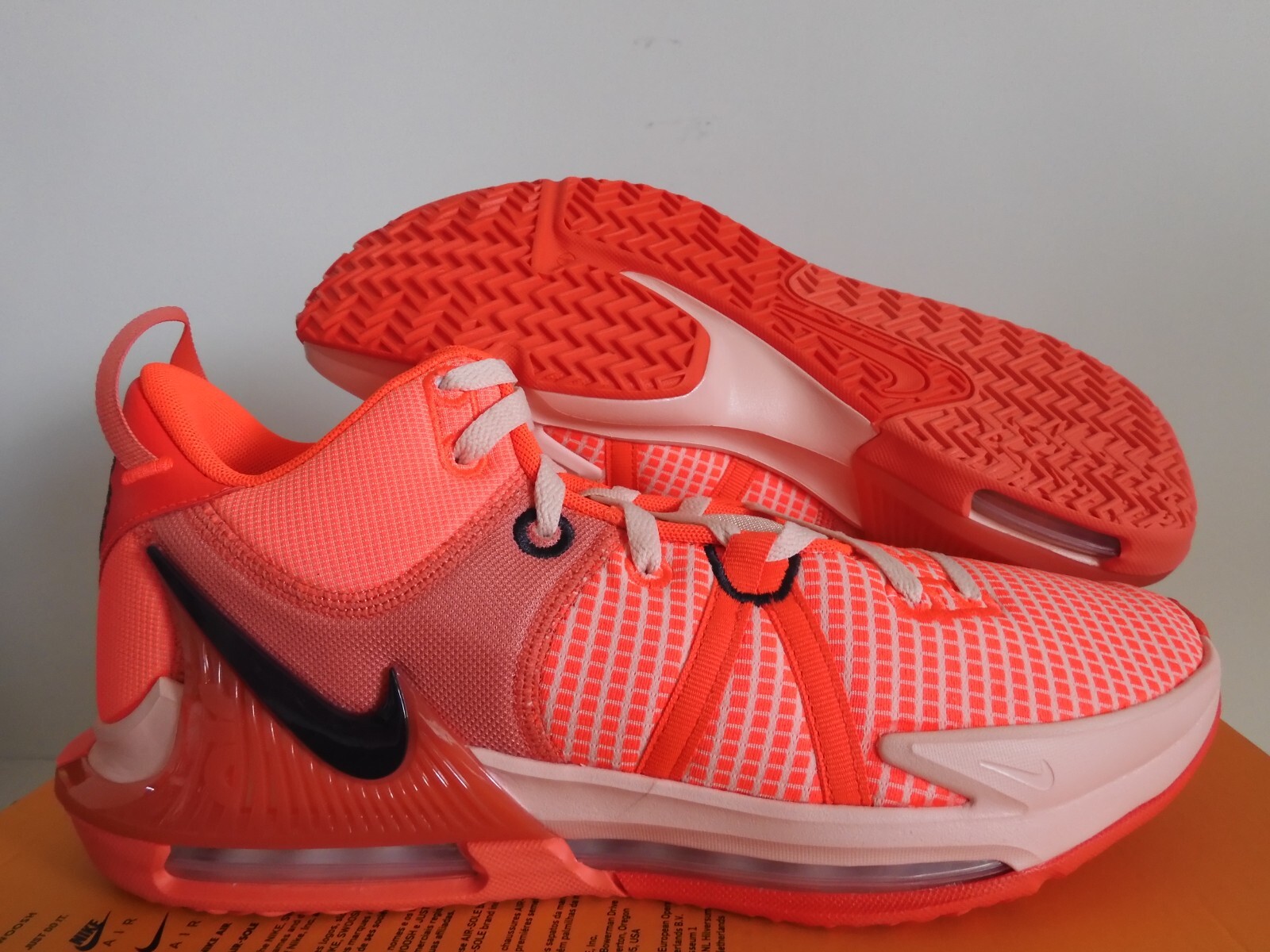 NIKE LEBRON WITNESS VII 7 BRIGHT CRIMSON-CAVE PURPLE SZ 11.5