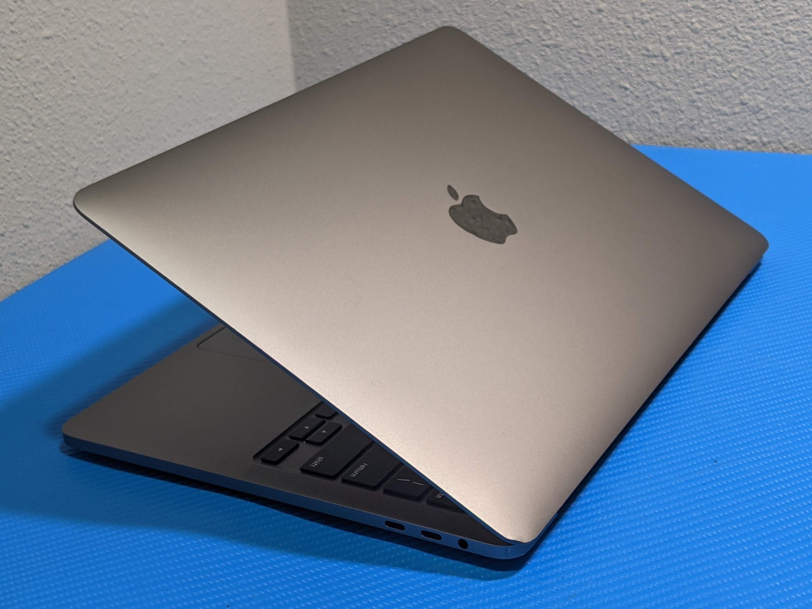 Apple MacBook Pro 13