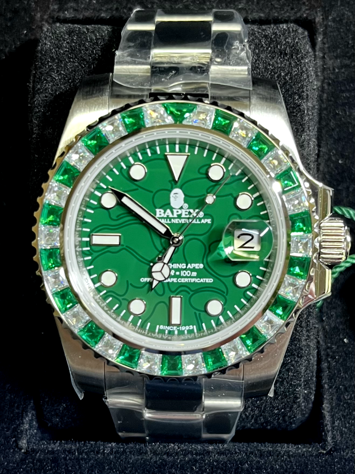 A BATHING APE Men's Watch TYPE 1 BAPEX CRYSTAL STONE COLOR GREEN