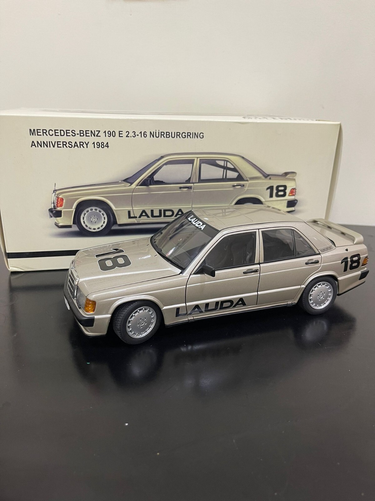 AUTOart 1/18 Mercedes Benz 190E 1984 LAUDA #18 Nurburgring DIECAST