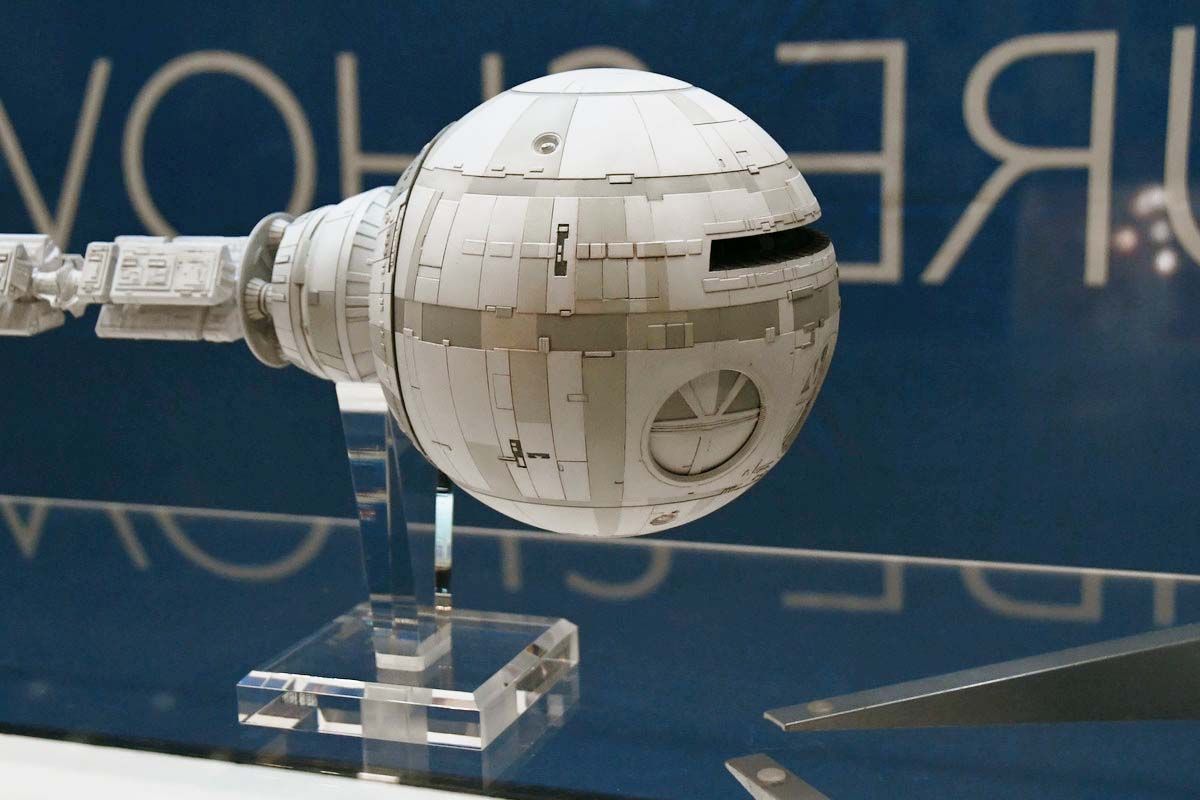 なんと100万円超えの「2001年宇宙の旅」に登場した「ディスカバリー号