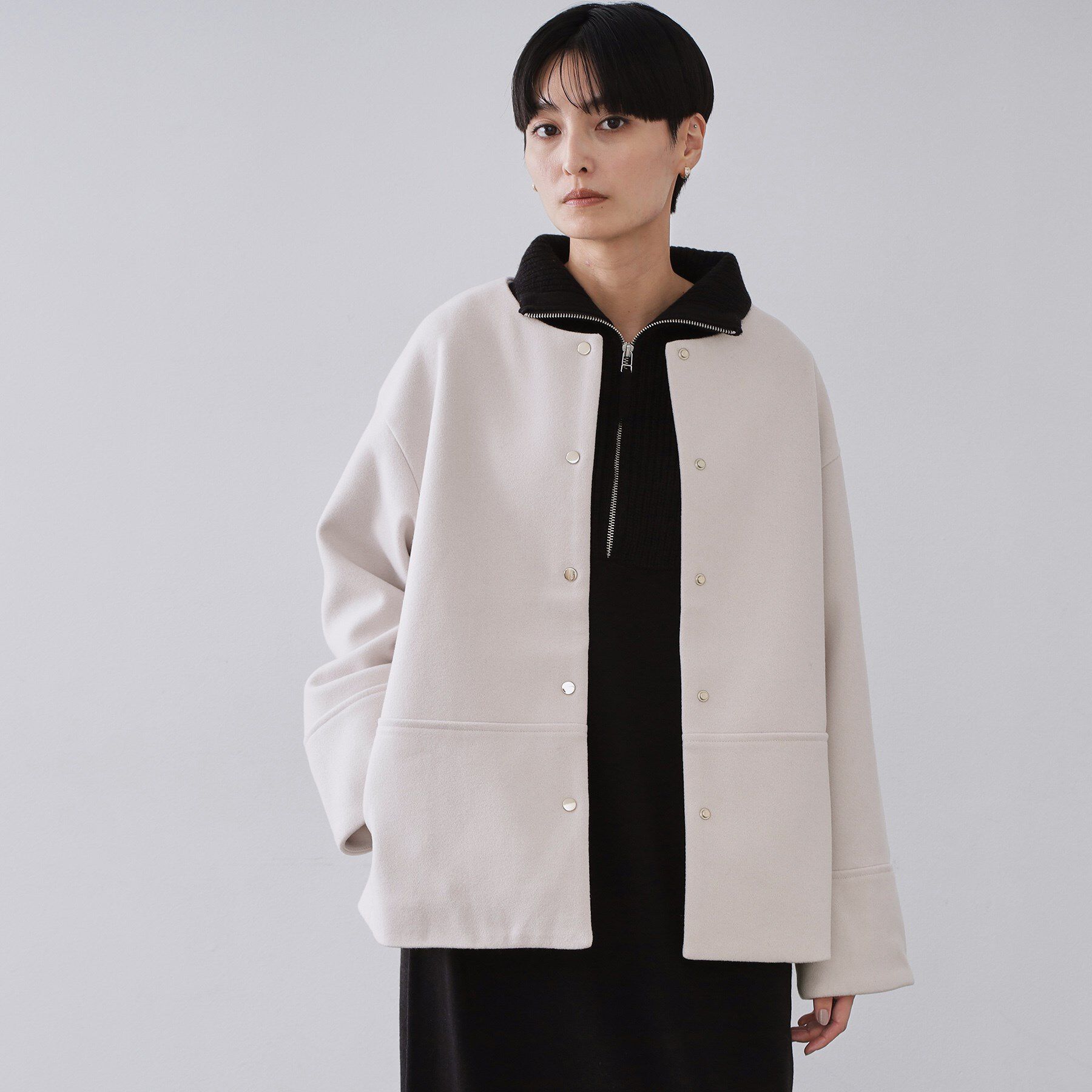 オオカミとシロクマのヴィーカ（オオカミとフクロウ）｜ルミネの