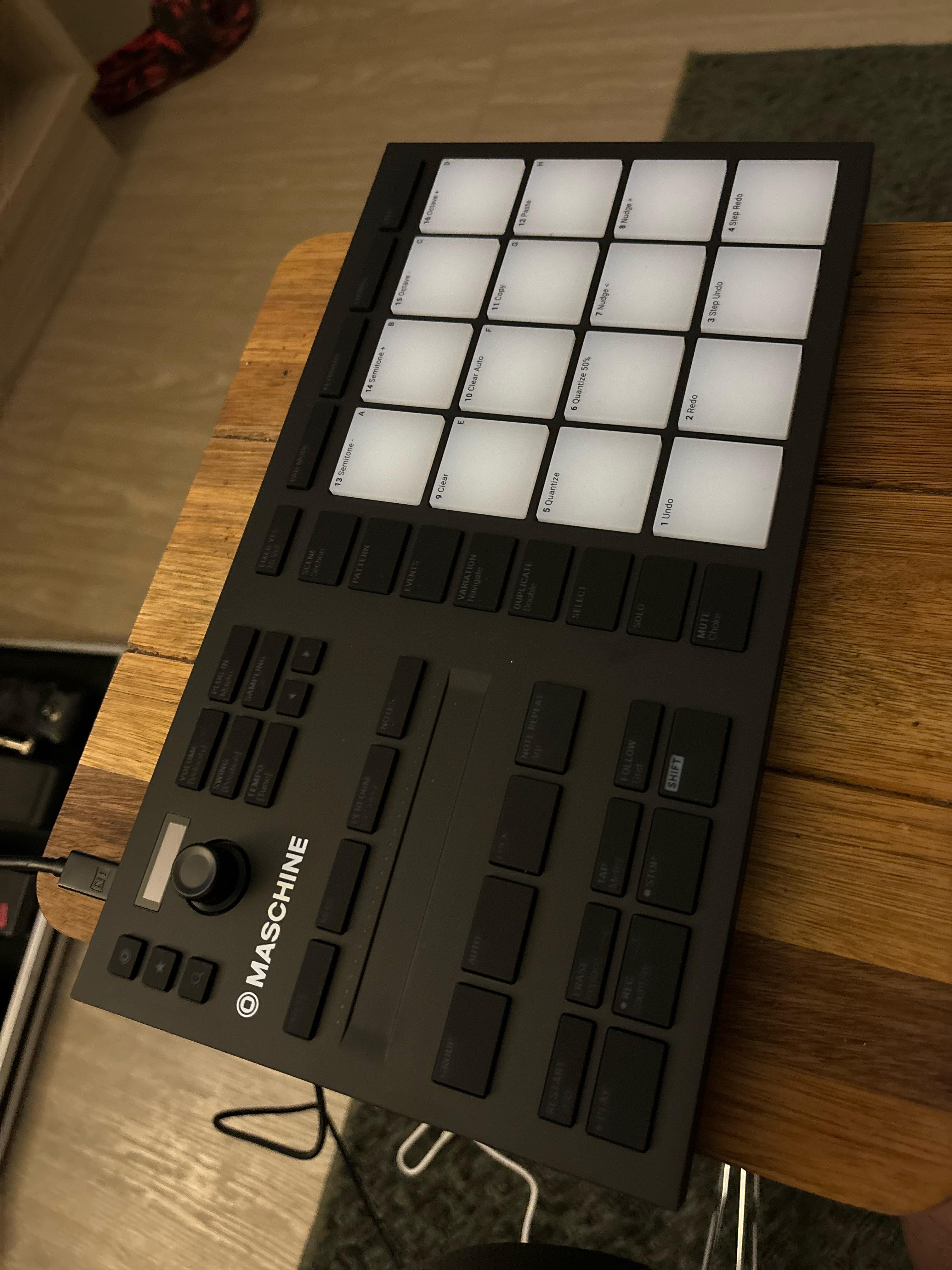 Mikro mk3 を買ったんだけど、ソフトがインストールできないんだよね