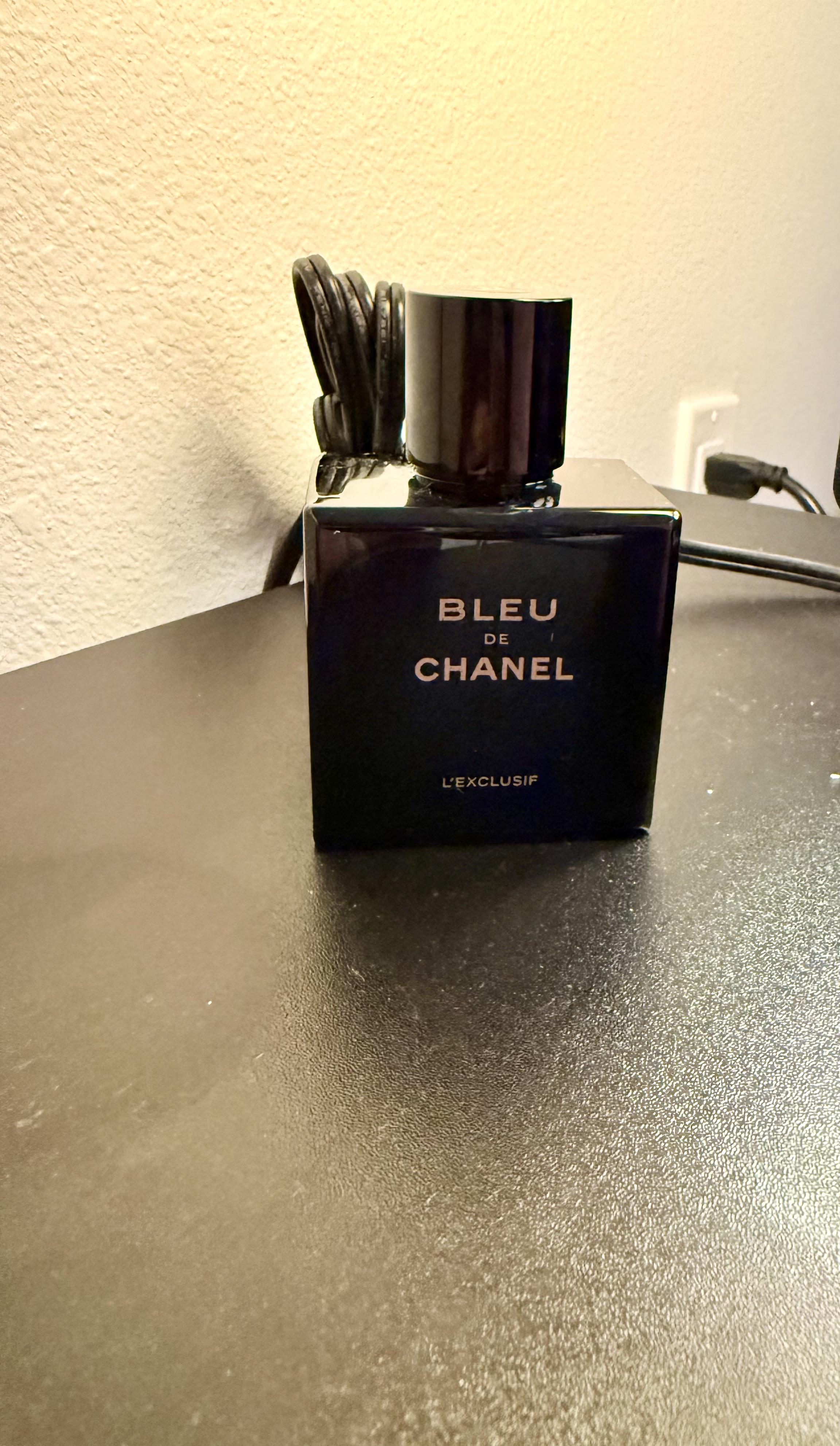 今日、Bleu de Chanel l'exclusifを試してみたんだ。 : r/fragrance