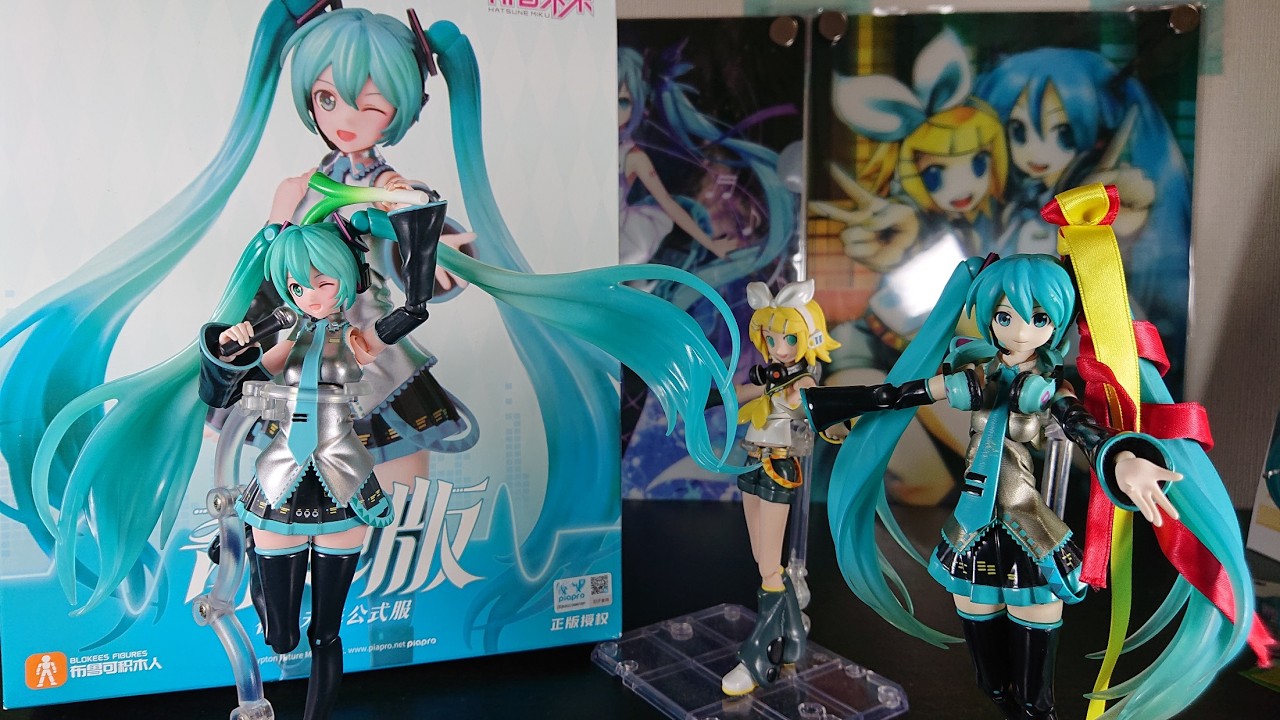 Foreign Figures!] blokees Hatsune Miku Review! - YouTube