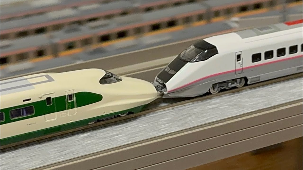 TOMIX97954 E2系J66編成200系カラー入線 - YouTube