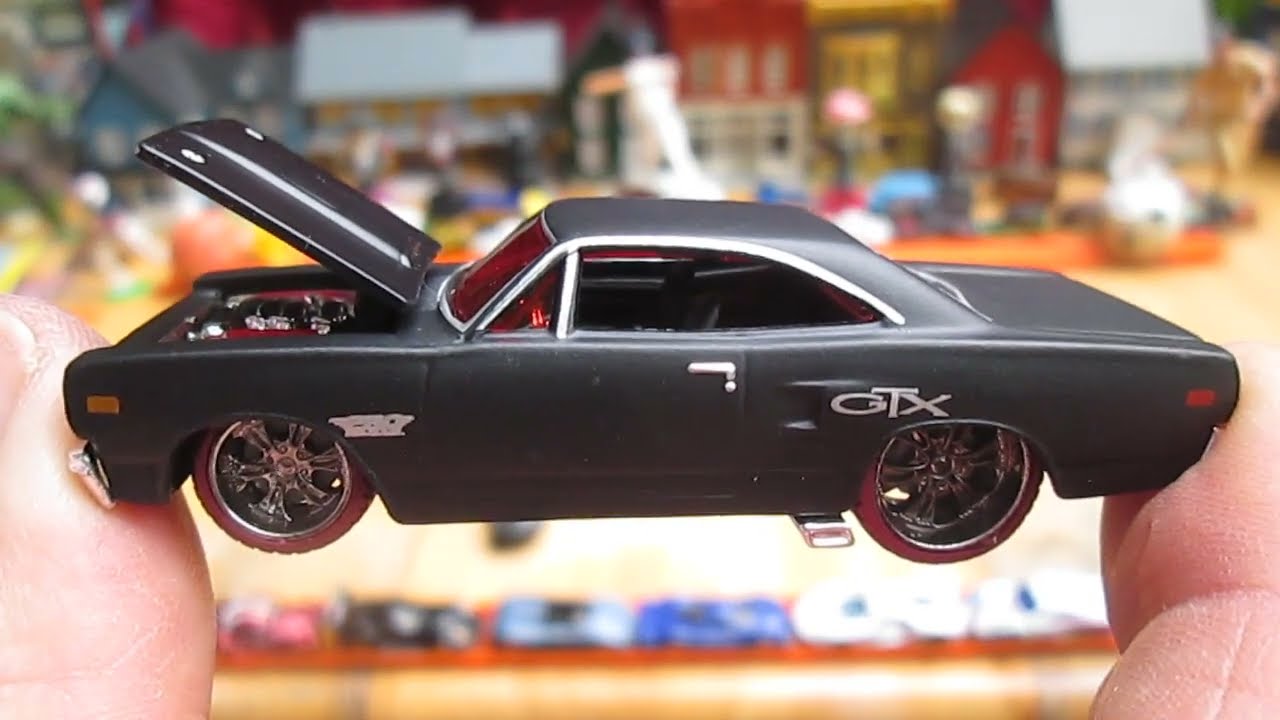 70 Plymouth GTX with Red Tires - Maisto Pro Rodz Toy Hot Rod Car