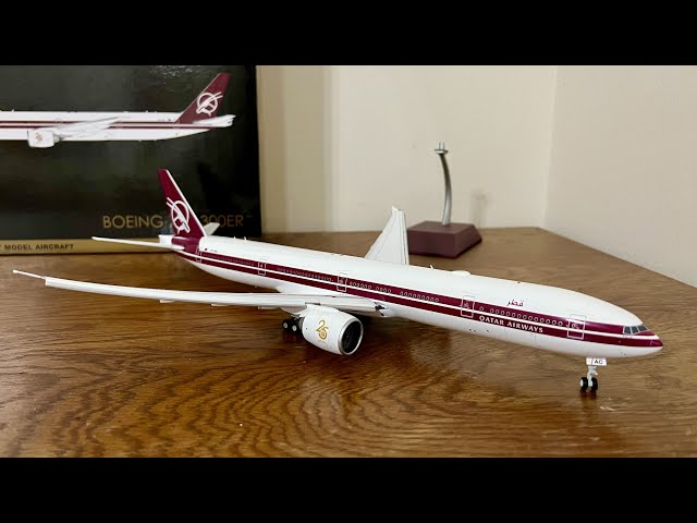 Gemini Jets 1:200 Qatar Airways Boeing 777-300ER Retro Livery 4K