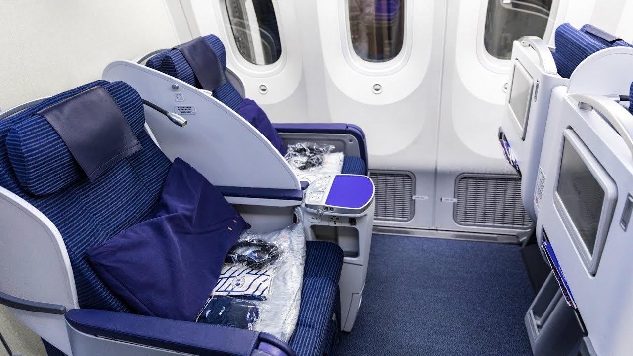 TRIP REPORT - ANA 787-8 BUSINESS CRADLE - Tokyo to Vancouver - YouTube