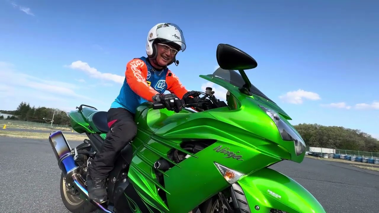 Kawasaki ZX14-R 2012 戦艦降臨‼️ - YouTube