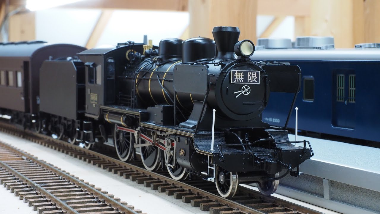 鬼滅の刃 無限列車 8620 OJゲージ 鉄道模型「SL鬼滅の刃号」 - YouTube