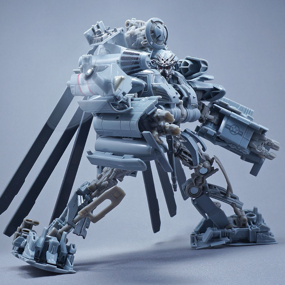 レビュー：TFスタジオシリーズ SS-08 ブラックアウト | 超偏見超変形