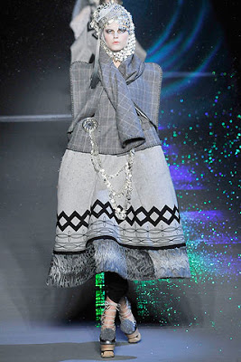 John Galliano's 18th Century Pannier Revival – American Duchess Blog